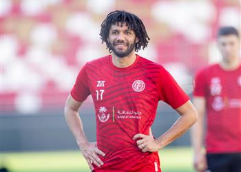 فيديو محمد النني بعد تأهل الجزيرة لنهائي كأس الرابطة الإماراتية ينقصنا شيئ ا واحد ا