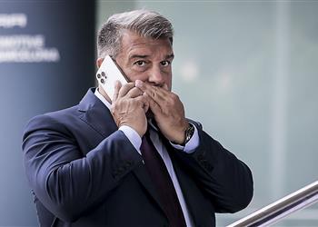 لابورتا يعلن موقف برشلونة من خوض مباراة أوساسونا بعد أزمة الاتحاد الإسباني