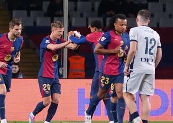ضربة مبكرة لاعب برشلونة يغادر مباراة أوساسونا مصاب ا