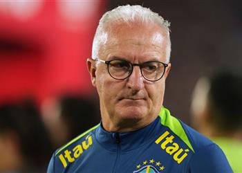 مدرب البرازيل يترقب مصيره النهائي بعد رباعية الأرجنتين