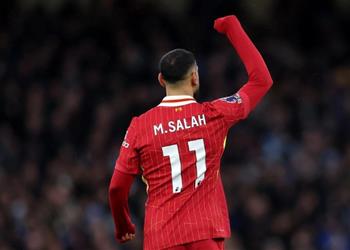 ليس الأهداف فقط محمد صلاح يقترب من حصد جائزة كبرى في الدوري الإنجليزي