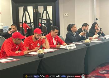 منتخب مصر تحت 17 عام ا بالقميص الأبيض أمام جنوب إفريقيا في كأس أمم إفريقيا