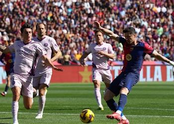 فيديو ليفاندوفسكي يسجل هدف برشلونة الثاني أمام جيرونا في الدوري الإسباني