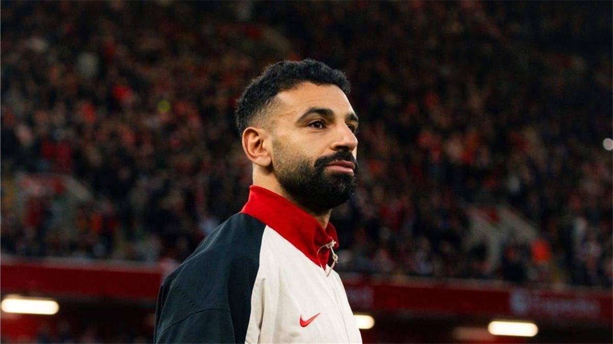 محمد صلاح ينهال بالمديح على زميله السابق: لا يوجد ملك مثله في كرة القدم