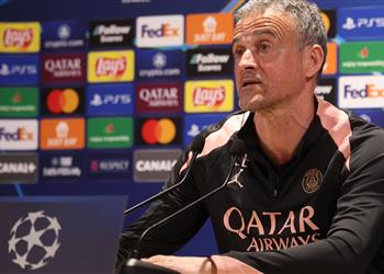 لويس إنريكي لدينا خطة لإيقاف مقاتلات ليفربول الثلاث وسلوت صنع فريق ا مثالي ا