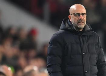 بكلمات يائسة مدرب آيندهوفن يعلق على هزيمتهم المروعة أمام آرسنال