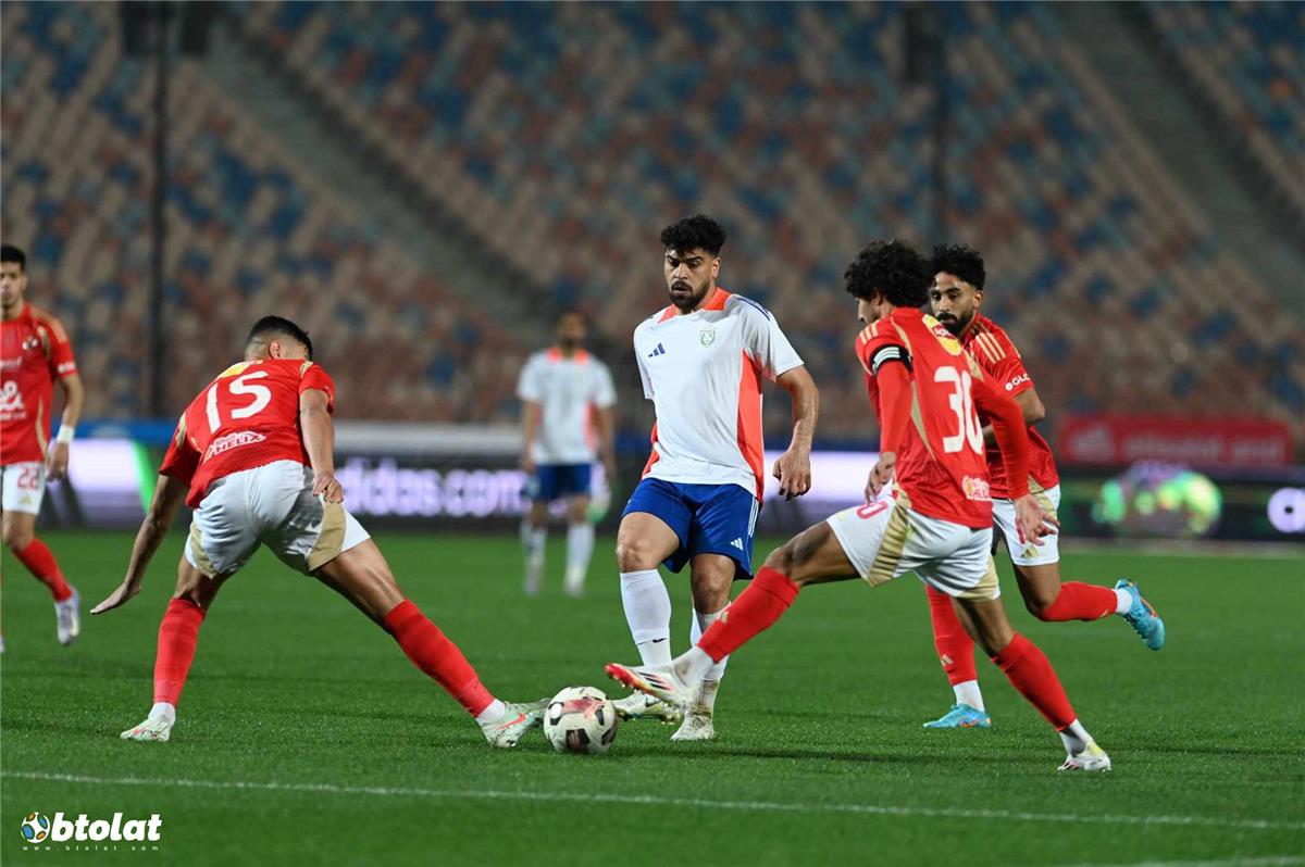 الصالح سبورت : فيديو | الأهلي يهزم طلائع الجيش بثنائية ويواصل مطاردة بيراميدز في الدوري المصري