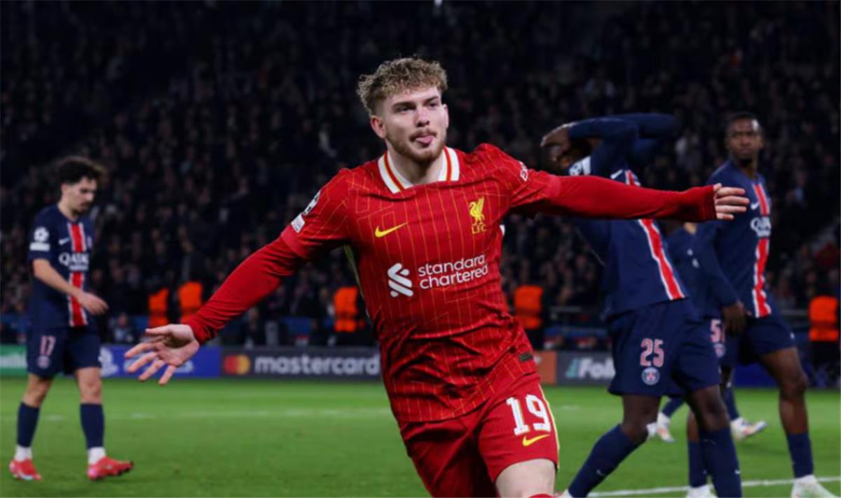 فيديو | بديل محمد صلاح.. هارفي إليوت يسجل هدف ليفربول الأول أمام باريس سان جيرمان
