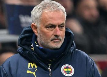 لم يكونوا أذكياء معي مورينيو يدافع عن نفسه من اتهامات العنصرية في تركيا