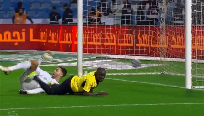 هدف كانتي القاتل في مرمي القادسية بالدوري السعودي