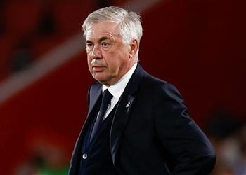 أنشيلوتي عن شجاره مع لاعبيه أحدهم غطى وجهه حتى لا يسمعني وتمنيت أن أكون ذبابة بسببهم