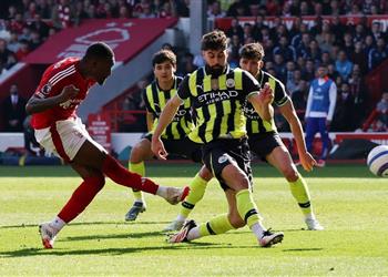 رجل مباراة مانشستر سيتي ونوتينجهام فورست في الدوري الإنجليزي