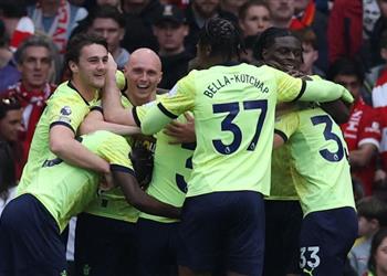 فيديو خطأ فادح من أليسون وفان دايك ويل سمولبون يسجل هدف ساوثهامبتون الأول أمام ليفربول