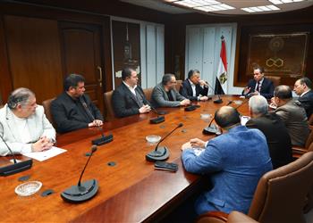 الأهلي يبحث سبل التعاون مع الهيئة الوطنية للإعلام