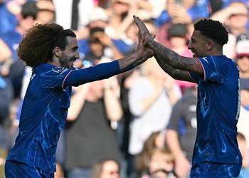 فيديو تشيلسي يستغل تعثر مانشستر سيتي بعبور ليستر وتوتنهام يعود من بعيد أمام بورنموث