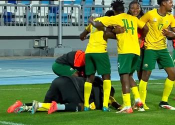 فيديو موكولوزي ي سجل هدف جنوب إفريقيا الثاني أمام منتخب مصر