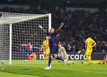 رافينيا اعتذرت لـ كوبارسي بعد الهدف الأول أمام دورتموند وبرشلونة لم يتأهل بعد