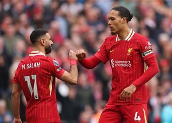 أسطورة آرسنال تجديد صلاح وفان دايك خبر سيئ لفرق الدوري الإنجليزي