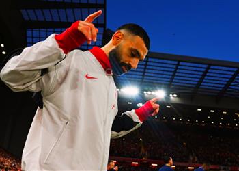 إيكو بين الأرقام والسياسة لماذا استغرق ليفربول وقت ا طويل ا لتجديد عقد محمد صلاح