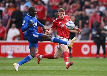 إيفرتون يخطف فوز ا قاتل ا من نوتينجهام فورست وأستون فيلا يعبر ساوثهامبتون بثلاثية في الدوري الإنجليزي