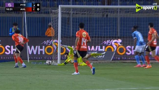 محمد الشناوي يتألق وينقذ هدف محقق لـ بيراميدز امام الاهلي