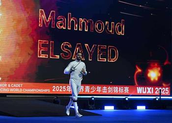 ذهبية جديدة لمصر في الصين محمود السيد بطل ا للعالم في سيف المبارزة للناشئين