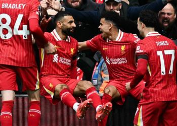 سلوت يفسر تصريح فان دايك الغامض ويصر ح رأيت محمد صلاح مجدد ا