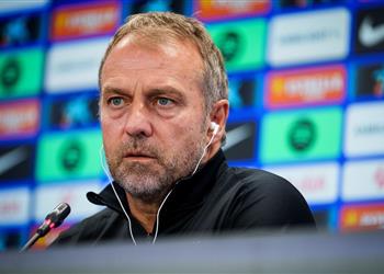 فليك يوضح موقف أولمو من مواجهة دورتموند ويؤكد لا نفكر في السداسية الآن