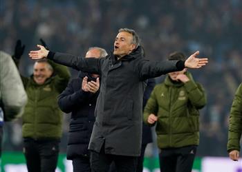 إنريكي بعد تأهل باريس سان جيرمان إلى نصف نهائي دوري أبطال أوروبا علينا ألا نبالغ في ثقتنا