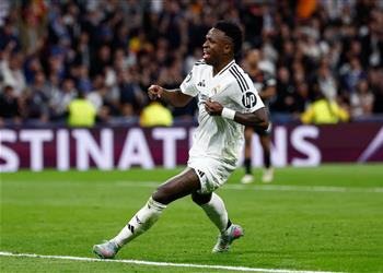 فيديو بخطأ فادح من ساليبا فينيسيوس جونيور يسجل هدف تعادل ريال مدريد أمام آرسنال