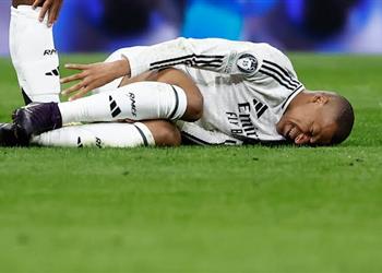 المصائب لا تأتي فرادى مبابي يغادر مباراة ريال مدريد وآرسنال مصاب ا