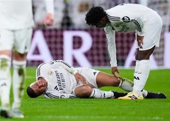 تقارير توضح تشخيص إصابة مبابي وموقفه من مباراة ريال مدريد وبرشلونة