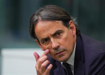 إنتر ميلان يعلن إصابة نجم الفريق وموقفه من مباراة برشلونة