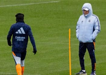 الملكي تحت الصدمة عزلة أنشيلوتي وإحباط اللاعبين يهدد موسم ريال مدريد