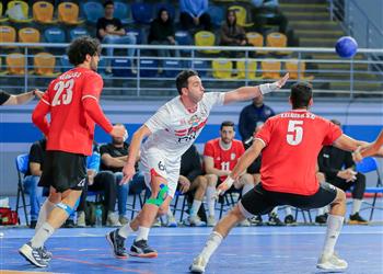 نائب رئيس الزمالك يعقد جلسة مع مدرب فريق اليد بعد خسارة كأس مصر وتهديد صريح للاعبين