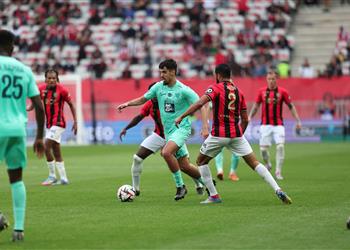 فيديو محمد عبد المنعم يشارك في فوز صعب لـ نيس على أنجيه بـ الدوري الفرنسي