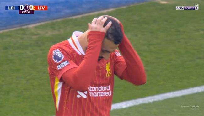 القائمان يحرمان محمد صلاح من تسجيل هدف في مرمي ليستر سيتي بالدوري الانجليزي