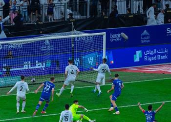 الهلال يتعادل مع الشباب في مباراة مثيرة ويمنح الاتحاد فرصة الابتعاد بصدارة الدوري السعودي