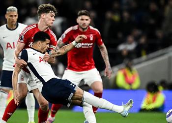 فيديو مانشستر سيتي يتراجع مجدد ا نوتينجهام فورست يتخطى توتنهام بثنائية في الدوري الإنجليزي