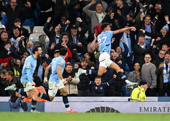 فيديو متمسك ا بحلم الأبطال مرموش يساهم ومانشستر سيتي يحقق فوز ا قاتل ا على أستون فيلا في الدوري الإنجليزي
