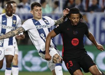 موندو عملاق إنجليزي يستهدف ضم كوندي من برشلونة في الصيف