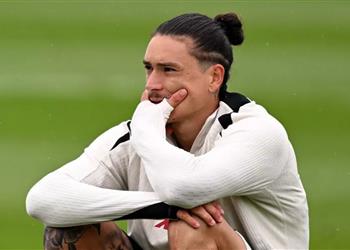 نونيز يثير الجدل حول سلوت قبل مباراة ليفربول وتوتنهام