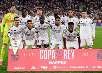 ضربة مبكرة لاعب ريال مدريد يغادر مصاب ا أمام برشلونة في نهائي كأس إسبانيا