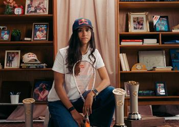 نوران جوهر تواصل التألق وتتوج بلقب بطولة جراسهوبر للإسكواش