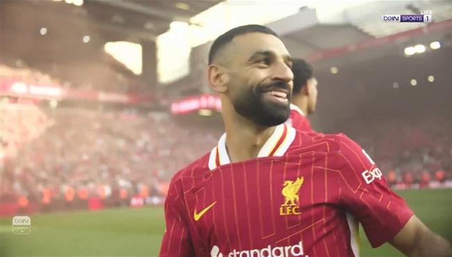 لحظة تاريخيه الحكم يطلق صافره النهاية وليفربول يتوج بالدوري الانجليزي واحتفال محمد صلاح واللاعبين
