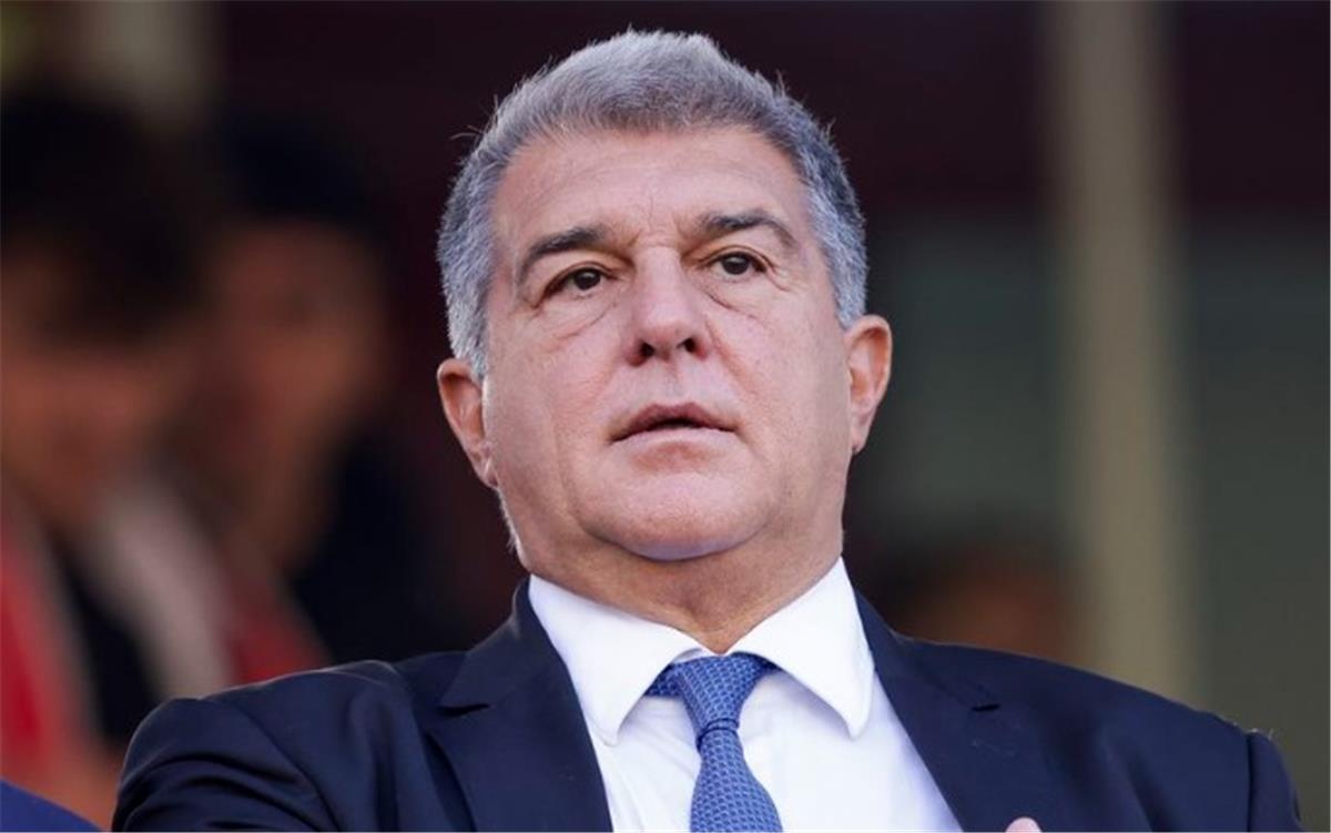 العالمي : لابورتا يكشف مستقبل فليك مع برشلونة ويؤكد: أحببت التحكيم في نهائي كأس الملك