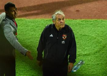 أول رد من رابطة النقاد الرياضيين بعد اتهام الصحفيين بالاعتداء على كولر في مباراة صن داونز