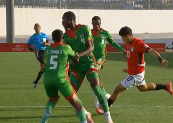 تابسوبا يسجل هدف بوركينا فاسو الثاني أمام مصر