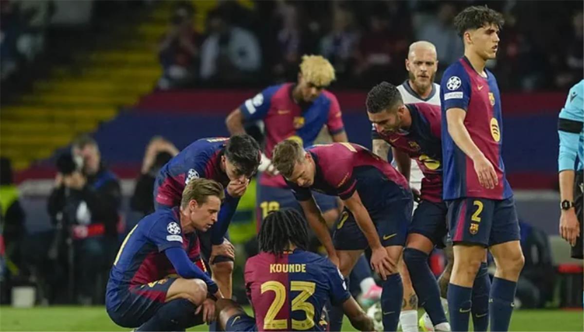 نيوز برو : لاعب برشلونة يغادر مباراة إنتر ميلان مصابًا في دوري أبطال أوروبا