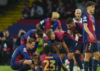 لاعب برشلونة يغادر مباراة إنتر ميلان مصاب ا في دوري أبطال أوروبا